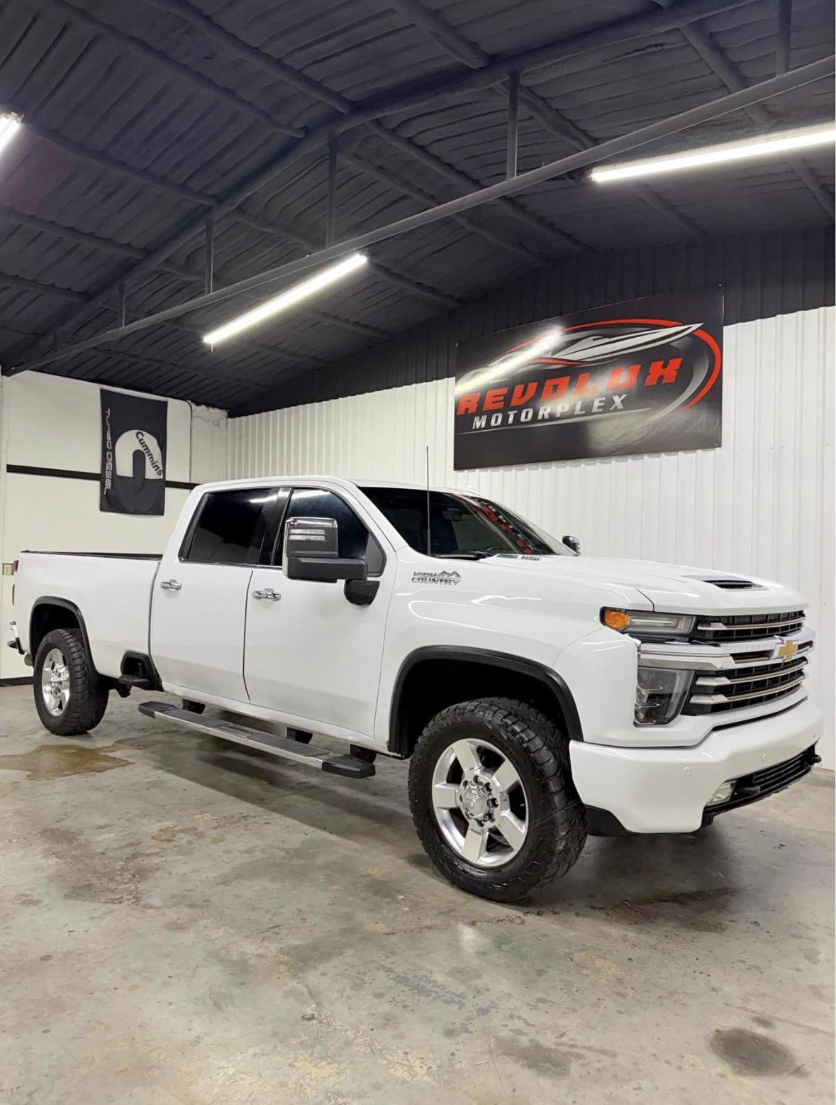 2022 Chevrolet Silverado 2500 HIGH COUNTRY - Image 3