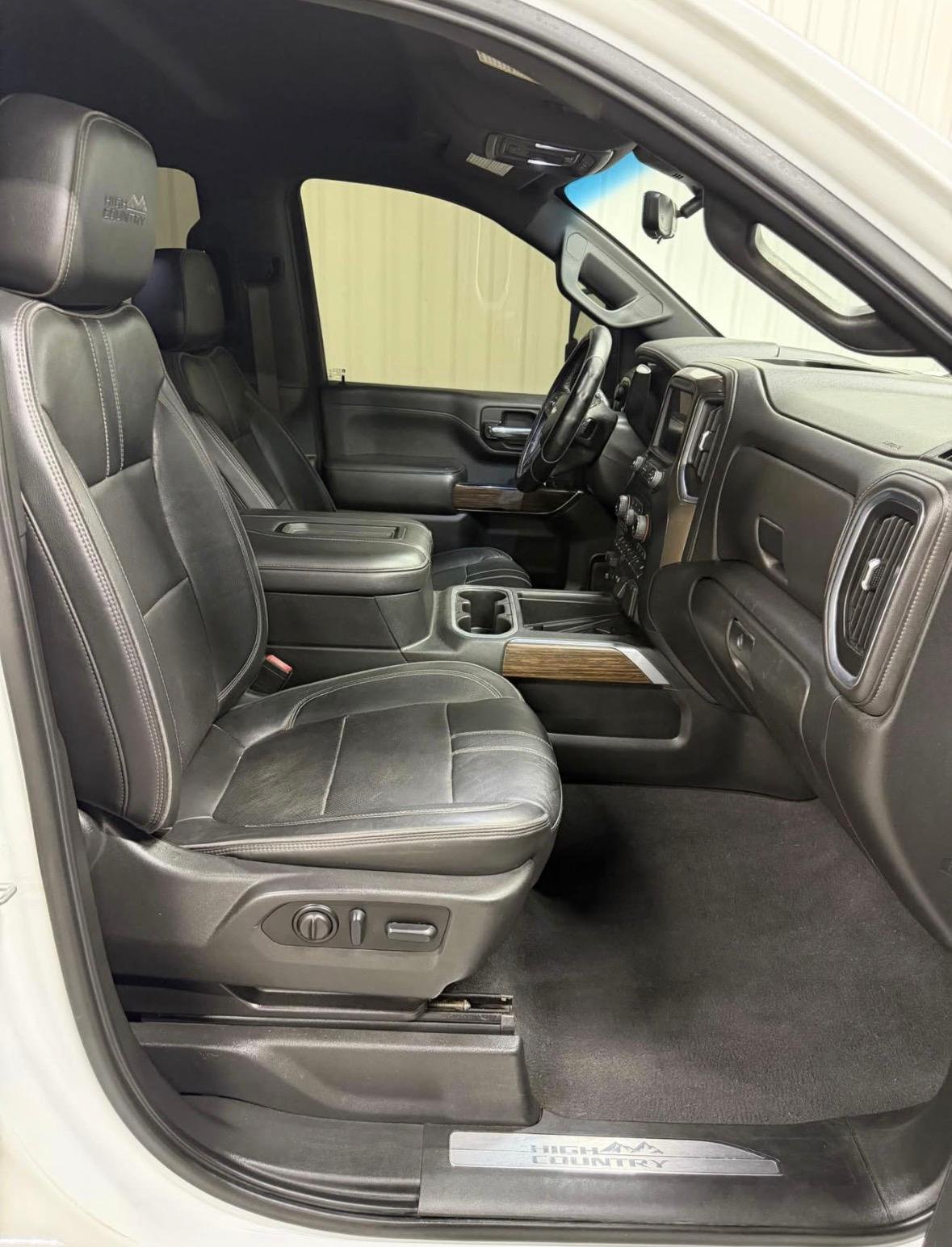 2022 Chevrolet Silverado 2500 HIGH COUNTRY - Image 4