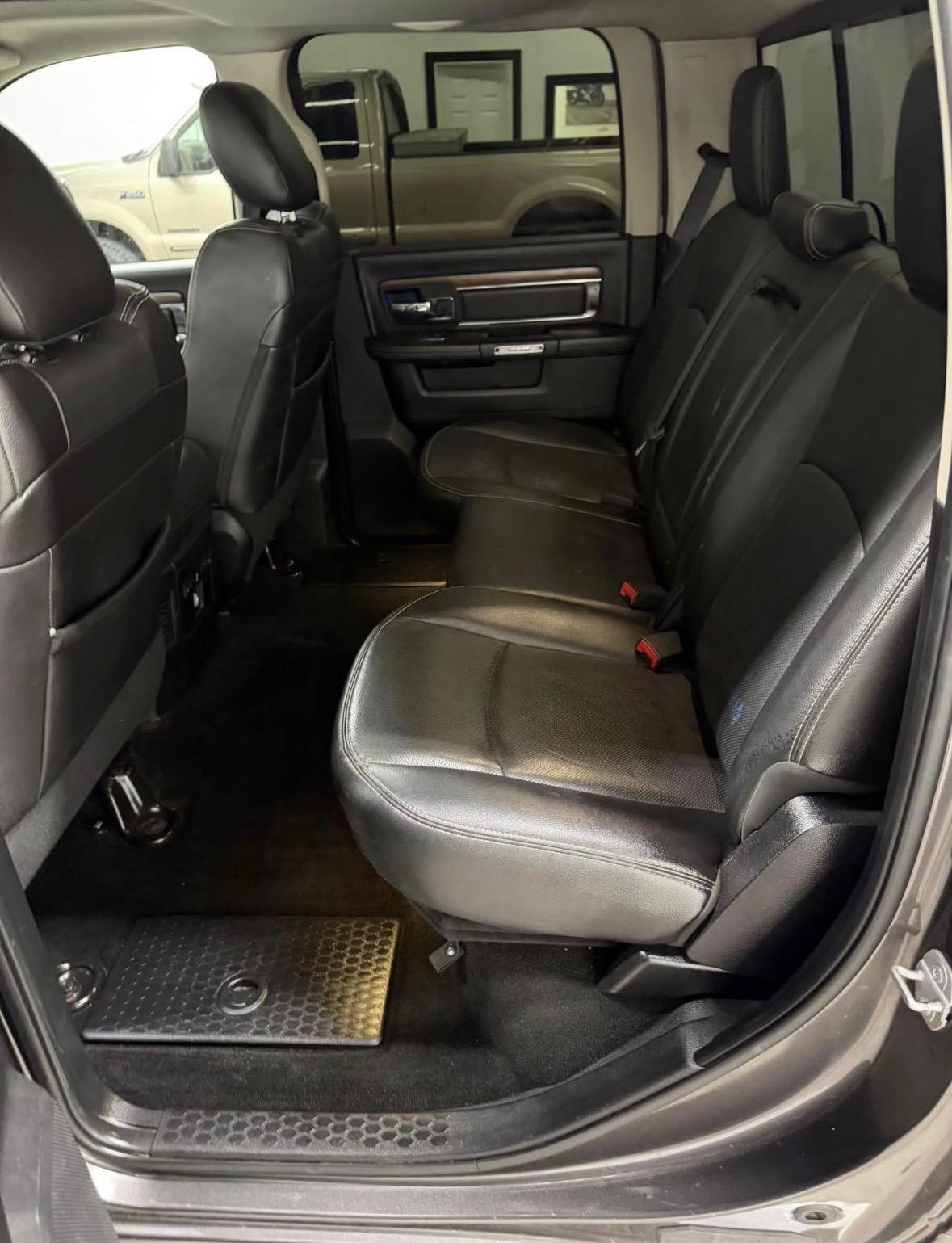 HILUX - Image 5
