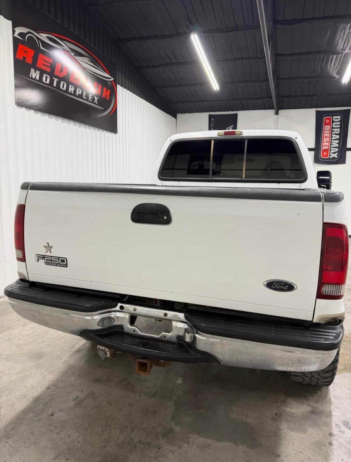 2001 Ford F250 4x4 - Image 3