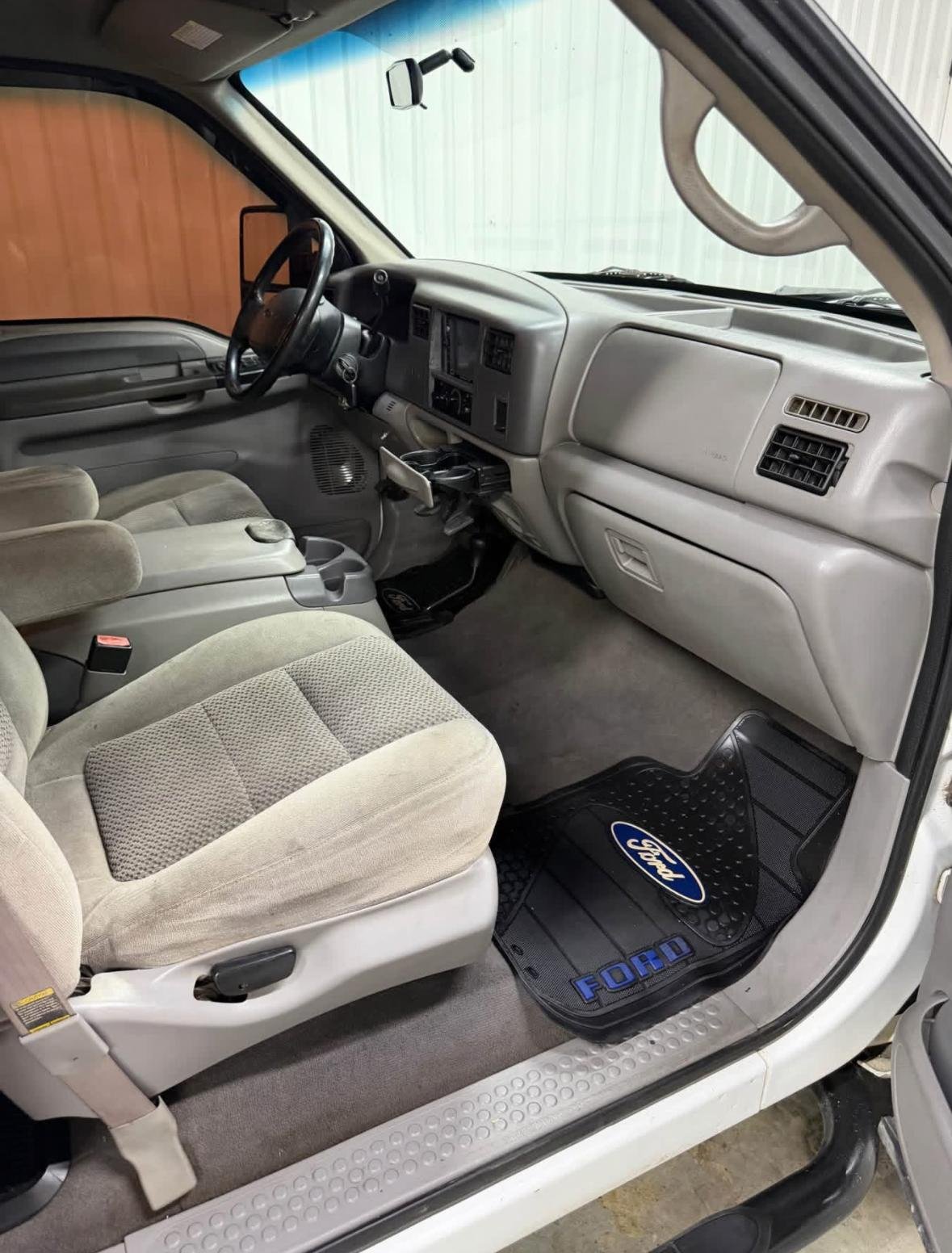2001 Ford F250 4x4 - Image 6