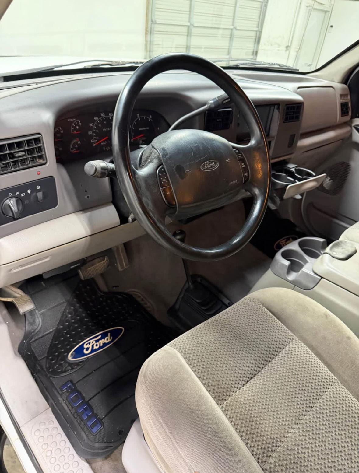 2001 Ford F250 4x4 - Image 7